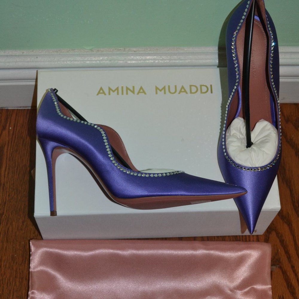 NIB $1080 Amina Muaddi Romy Wavy Crystal Detail Satin Pumps - Sz 9 US 39 EU